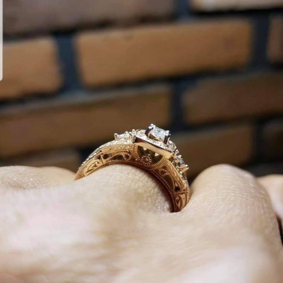 14k rose gold ring - Picture 2 of 3